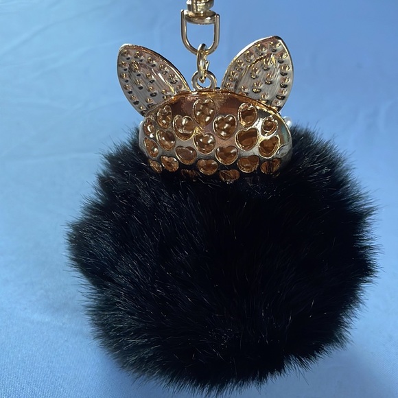 New! Crystal & Pearl Black Fox Pom Keychain - Picture 3 of 4